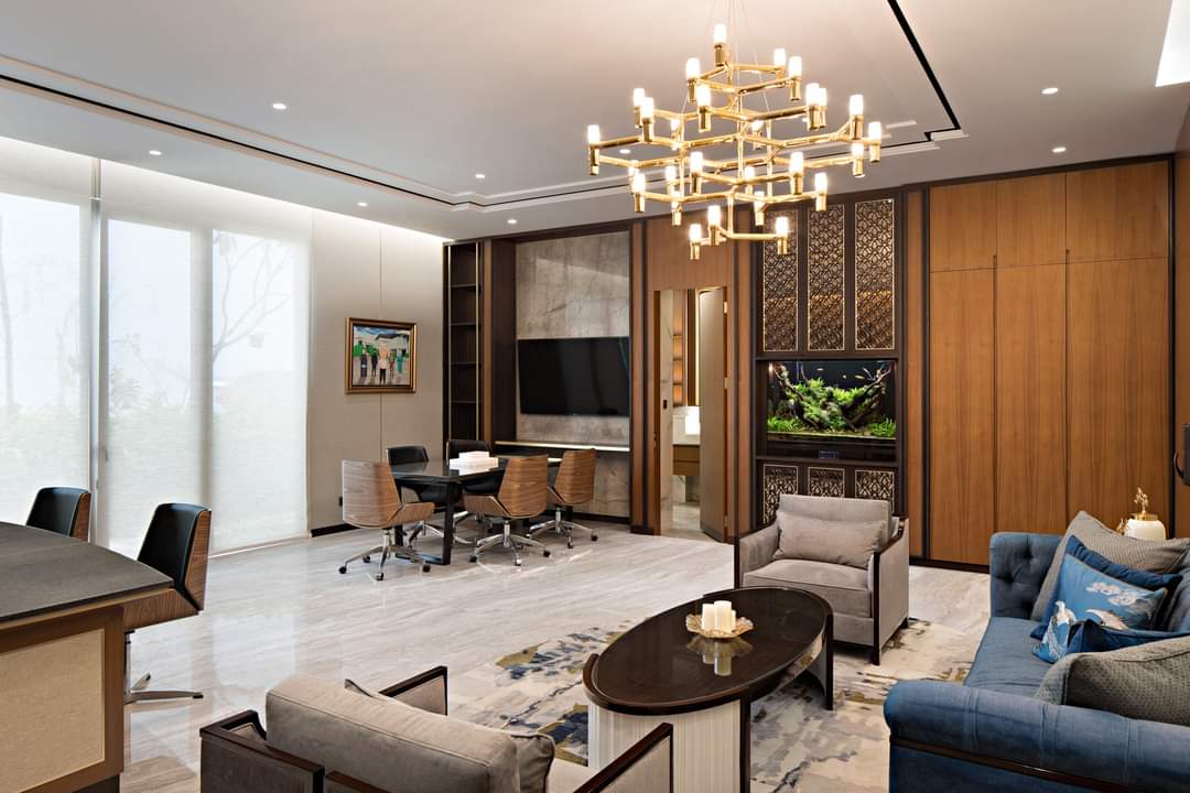 Design Interior Living Room ruang tamu mewah di Perumahan Pondok Indah luxury hitam putih Soft Warm hangat Brown Lampu Hias Sofa Custom Meja Bulat Hitam